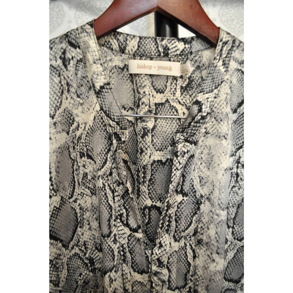 Bishop+Young Snakeskin top blouse cap sleeve size small - Picture 3 of 8